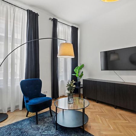 Balcony Apartment, 4 Min To U3 Zipperer Strasse Viena Exterior foto