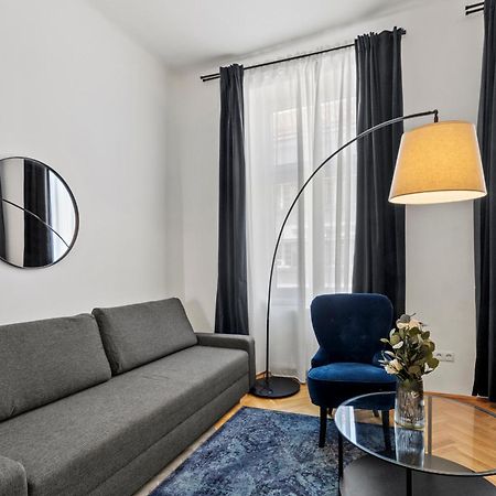 Balcony Apartment, 4 Min To U3 Zipperer Strasse Viena Exterior foto