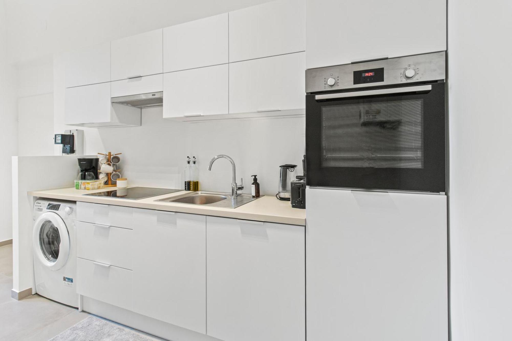Balcony Apartment, 4 Min To U3 Zipperer Strasse Viena Exterior foto